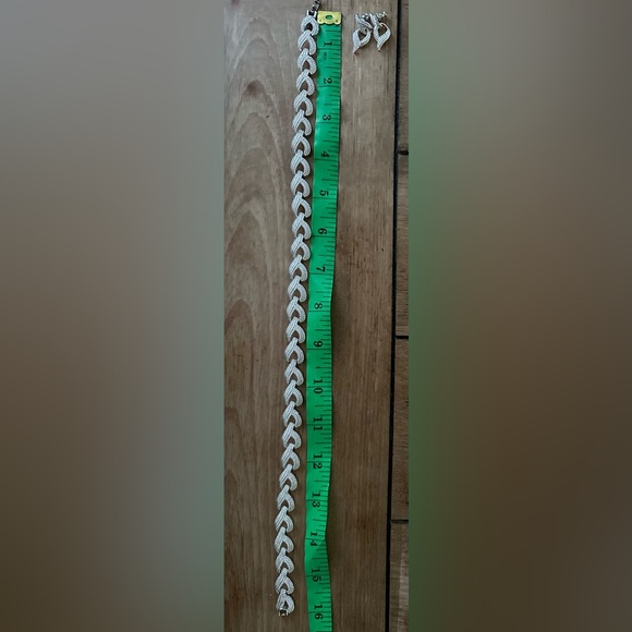 FREE with any purchase! Vintage Napier Silver tone 16” Collar Set - Picture 2 of 3